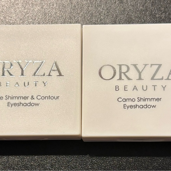 MakeUp Bundle (Small Makeup Bag with 4 items) - Picture 6 of 12